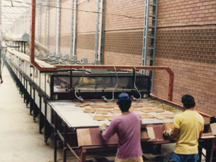 Biancogres: 1989 - Produção das primeiras peças no formato 20x30